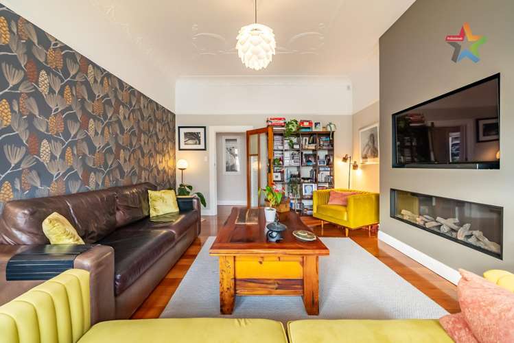 6 Wha Street Lyall Bay_13