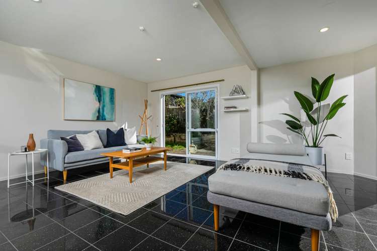 2/28 East Coast Road Milford_14