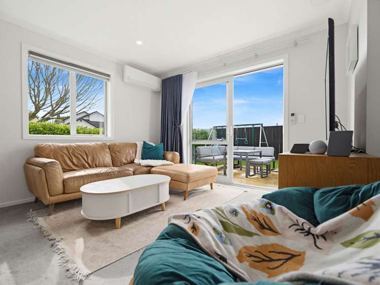 1/39 Saxbys Road Glenview_3