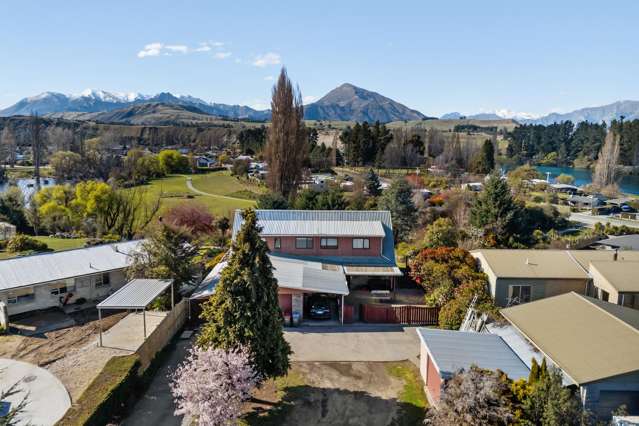 16 Lagoon Avenue Albert Town_2