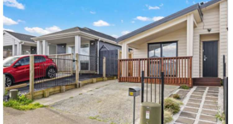 3b Cronshaw Road_0