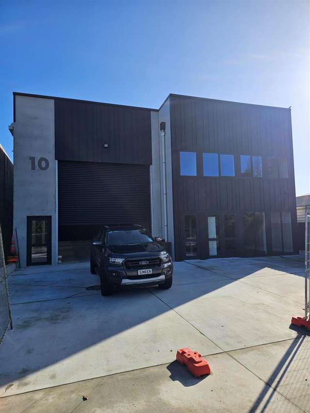 CBRE | Brand New Building In Takanini