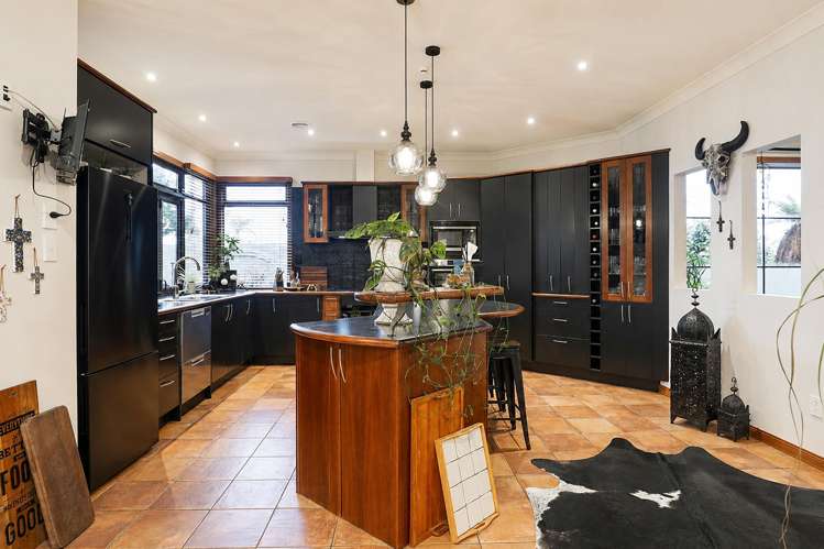 16A High Street Glenholme_8