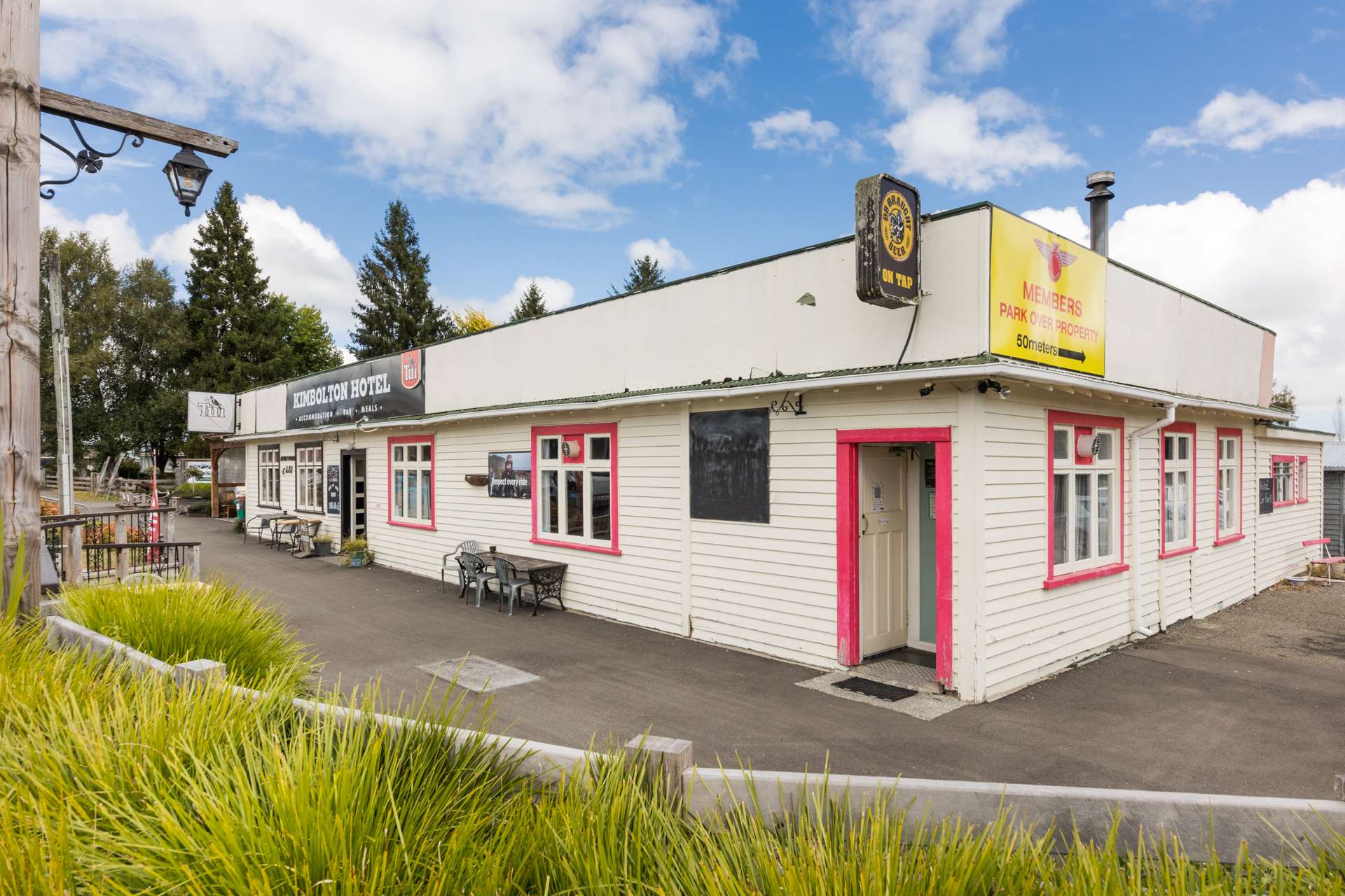 2899 Kimbolton Road Kimbolton_0