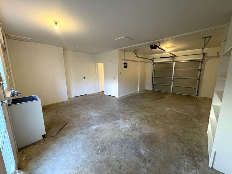 2/58 Clonbern Road Remuera_13