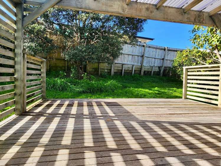 87 Solar Road Glen Eden_18