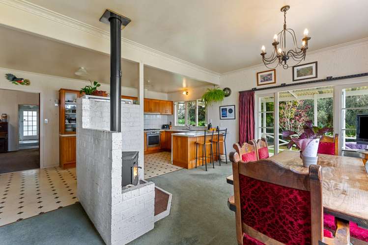 264 Glenbrook Beach Road Glenbrook_24