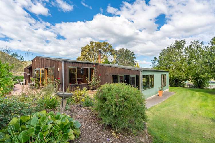 564 Seafield Road Puketapu_17