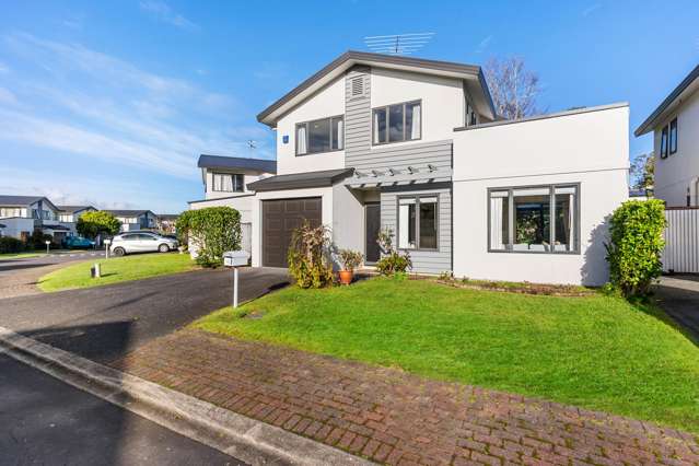 Freestanding & Fabulous in a Prime Location