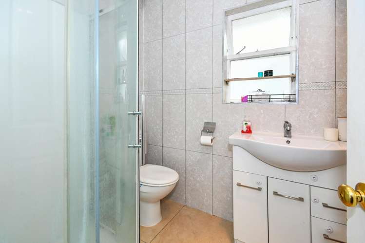 94 Hills Road Otara_8