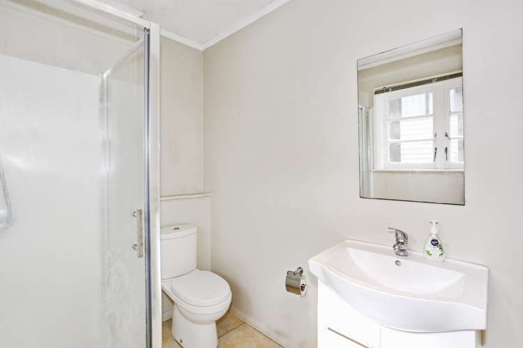 52 Churchill Avenue Manurewa_11