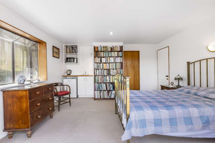 8 Webb Place Forrest Hill_18