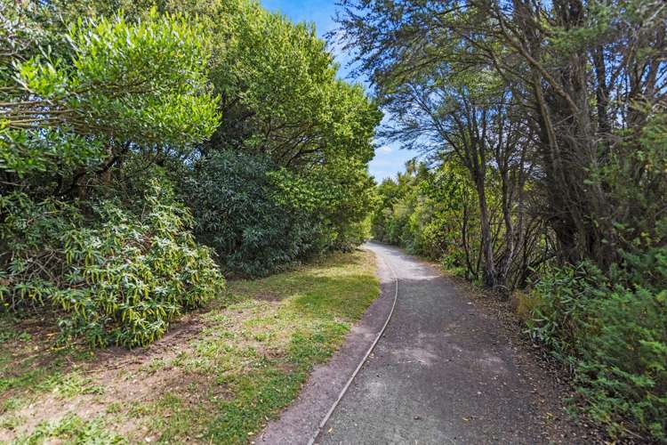 61 Travis Country Drive Burwood_25