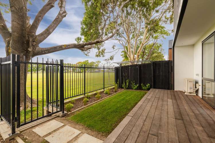 11 Malaga Crescent Harewood_9