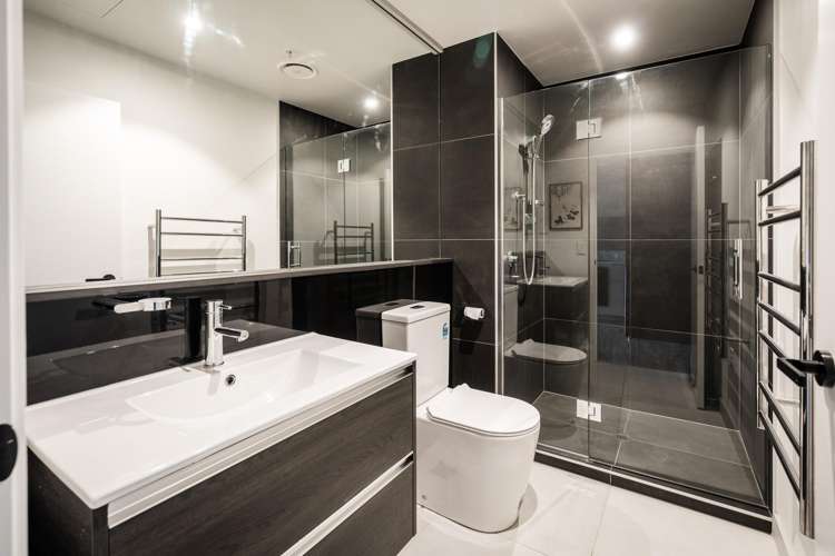 303/21 King Street Mount Cook_10