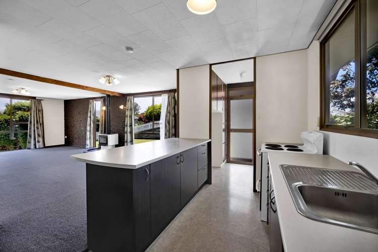 7 Lindaver Grove Merrilands_2