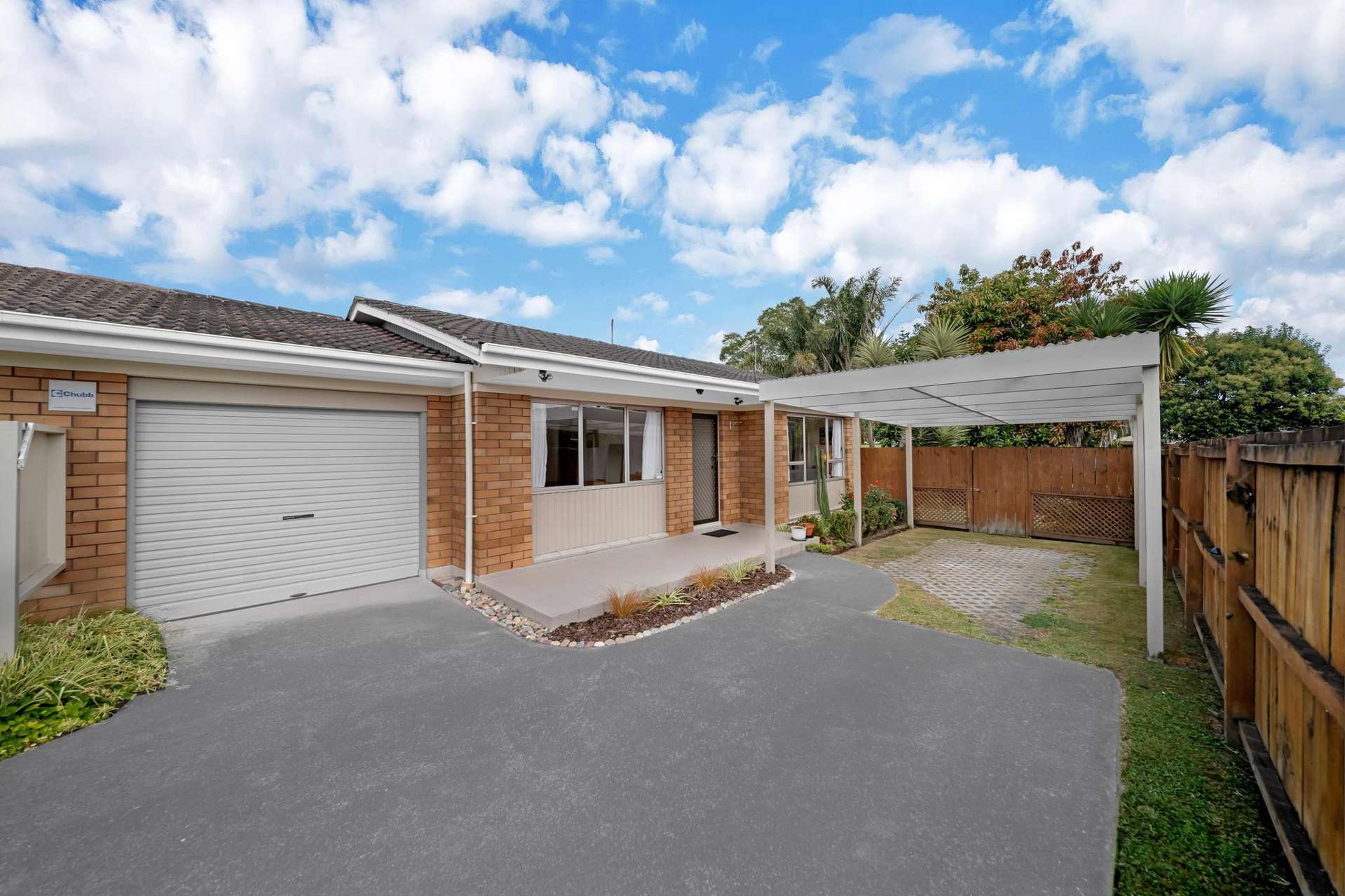 2/3 Papatahi Place Henderson_0