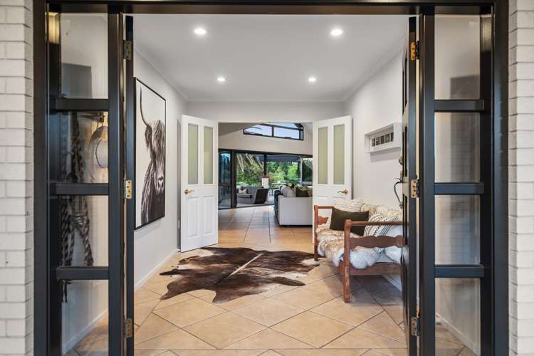 903 Old North Road_5