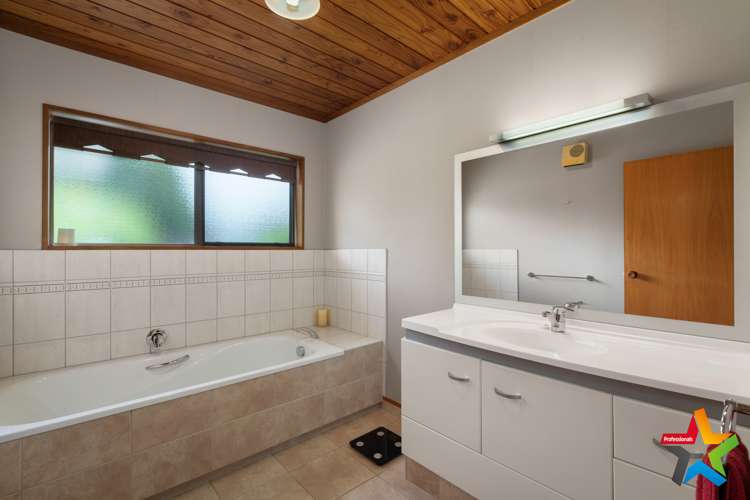 60 Parry Palm Avenue Waihi_15