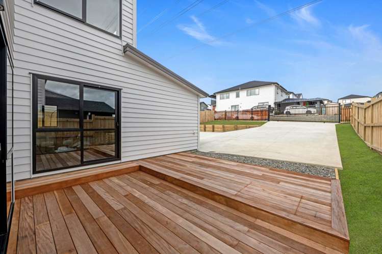 22 Dungloe Avenue Flat Bush_13