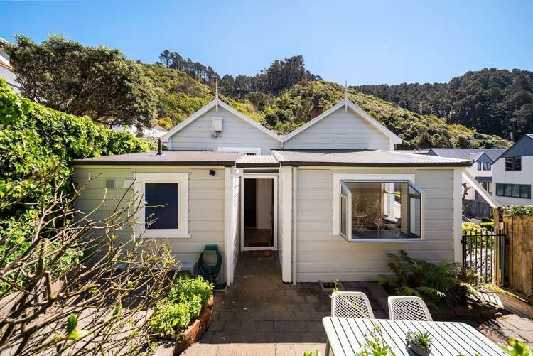 1 Pitarua Street Thorndon_14