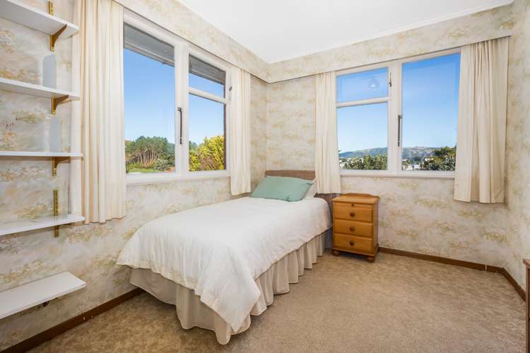 59 Waihora Crescent Waitangirua_7