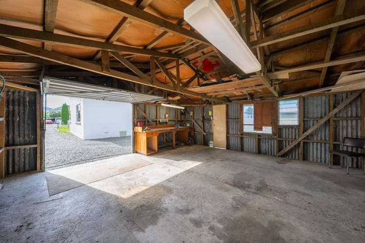 6 Helena Street Lumsden_23
