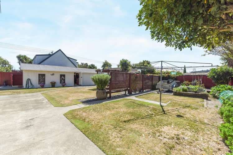 13 Newall Avenue Stoke_6