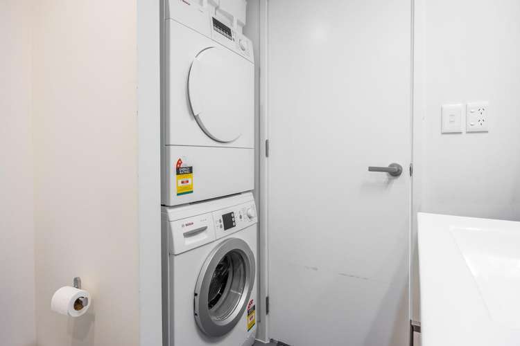 1002/145 Nelson Street Auckland Central_13