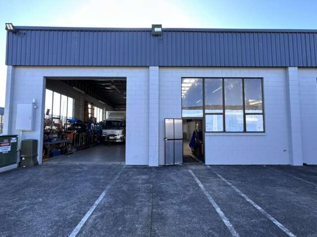 Well Presented Corner Unit Available