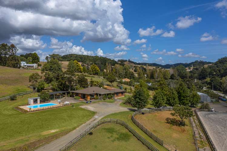 327 Upper Waiwera Road Puhoi_10