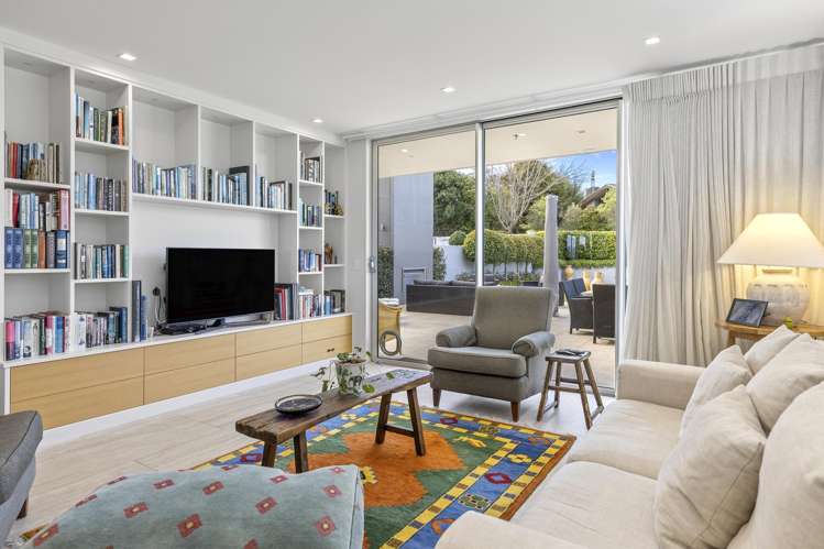 9/110 Lake Terrace Taupo_11