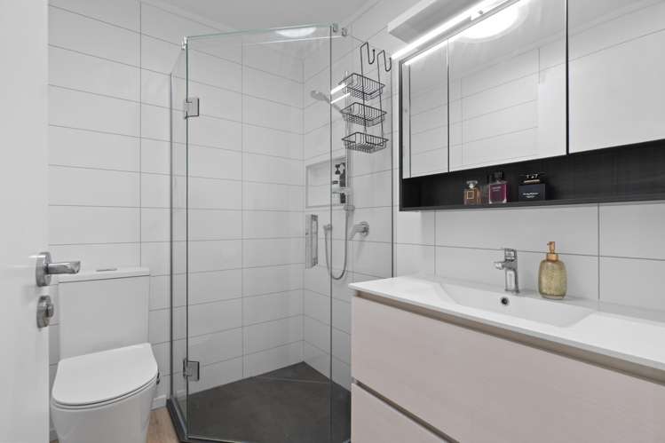 1/97B Mokoia Road Birkenhead_21