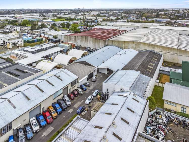 10-12 Heremai Street Henderson_2