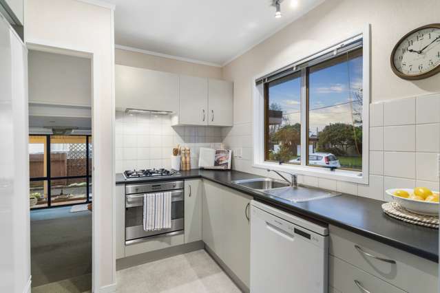 25A Forest Glen Orewa_3