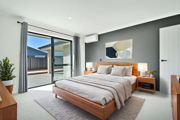 22 Read Crescent Clive_8