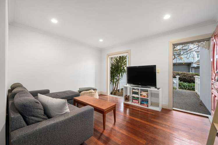 9/43 Nairn Street Mount Cook_2