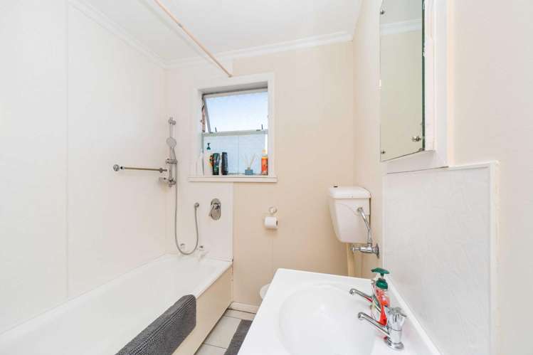 4/84 Linton Street West End_7