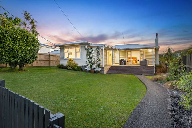 12 Renata Crescent Te Atatu Peninsula_16