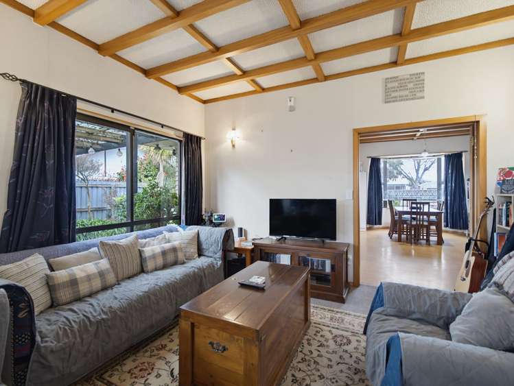 1406 Jubilee Street Mayfair_7