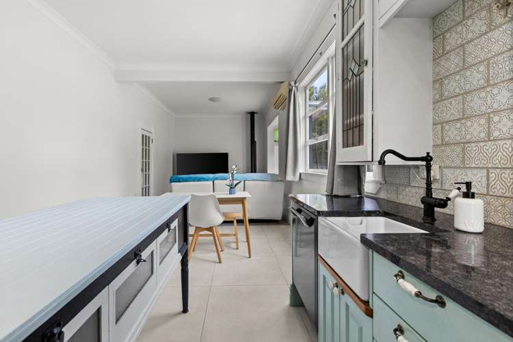 1200 Caroline Road Mayfair_5