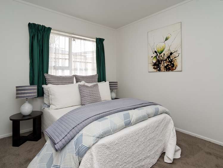 2/56 Archibald Road Kelston_14