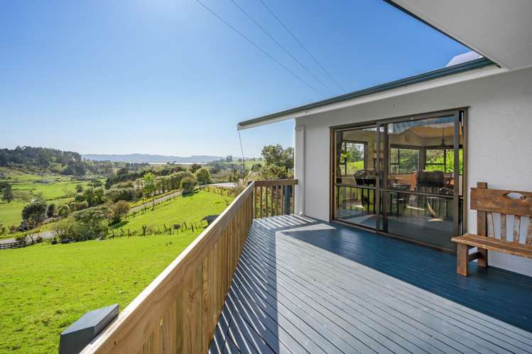 68 Valley View Road Otaika_10