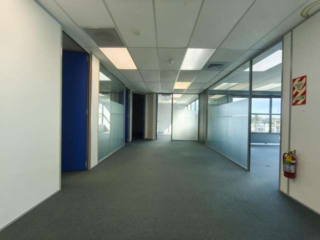 46 Taharoto Road Takapuna_2