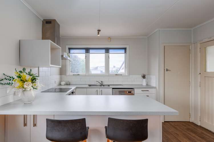 26 Jull Crescent Waipukurau and Surrounds_1