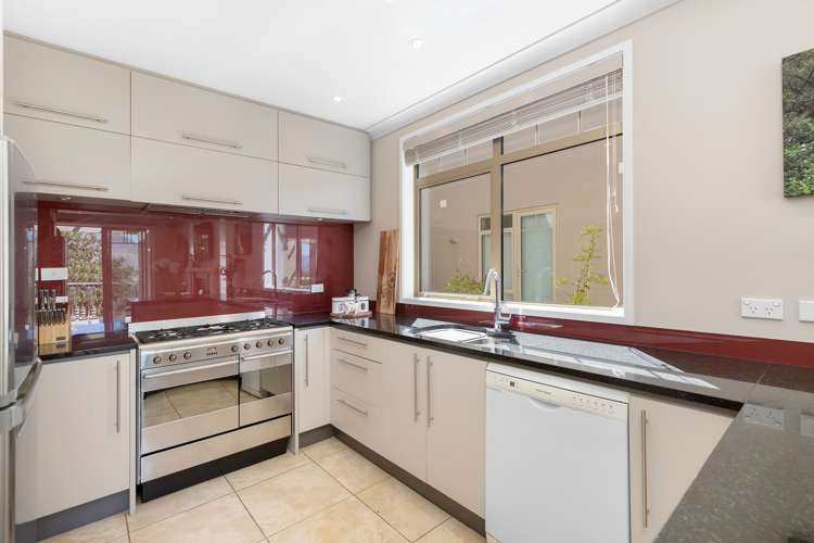 10b Vancouver Drive Queenstown_7