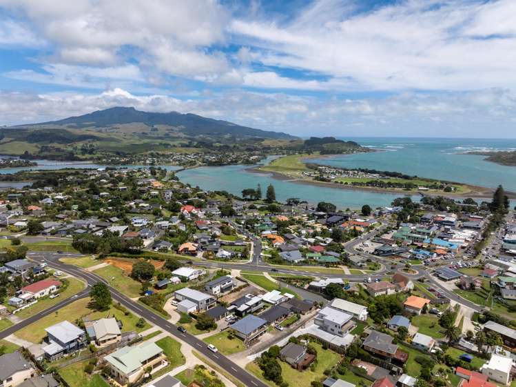 10C Long Street Raglan_37