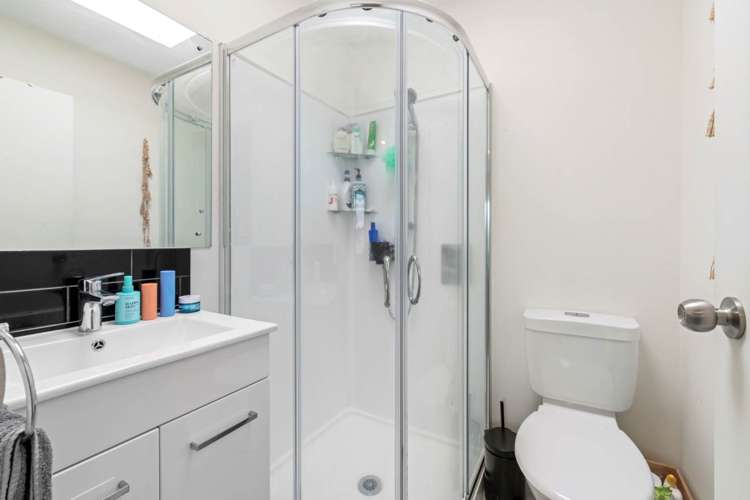 5/18 Yang Place Papakura_14