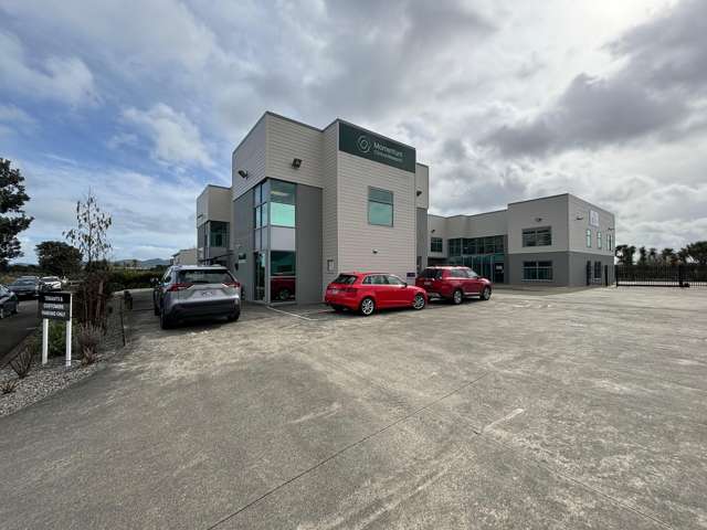 190 =sqm central Paraparaumu a Grade Office