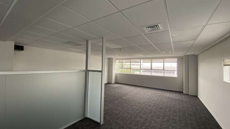 Suite 4/507 Lake Road Takapuna_5